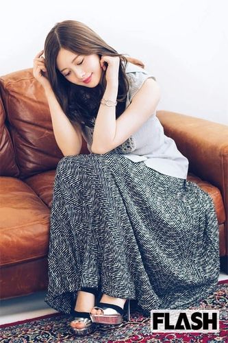 女主持:若性感粉丝给你发私信但你有女友...皮尔斯:我会回复Hi