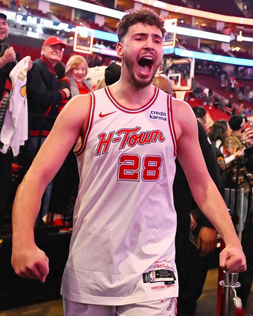 美记预测新赛季:掘金夺冠&约基奇MVP 文班DPOY 阿门进步最快球员