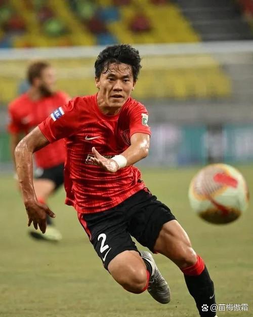 客战荷乙领头羊海牙，20岁留洋小将王博豪代表邓伯什首发