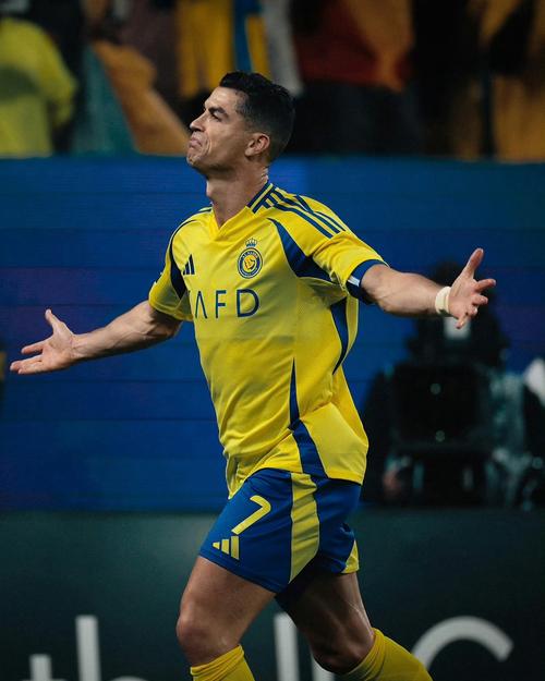 利雅得胜利客战哈森姆首发:C罗、菲利克斯、科曼出战