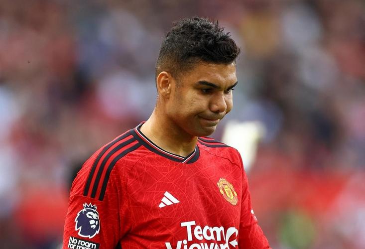 曼晚：曼联不应续约卡塞米罗，虽然表现优异但他就要34岁了