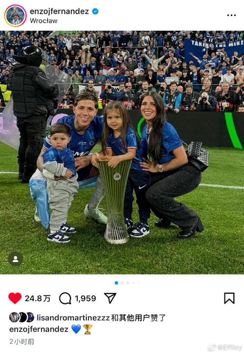 拉什福德社媒晒对弈照片：妈妈向我发起了国际象棋挑战