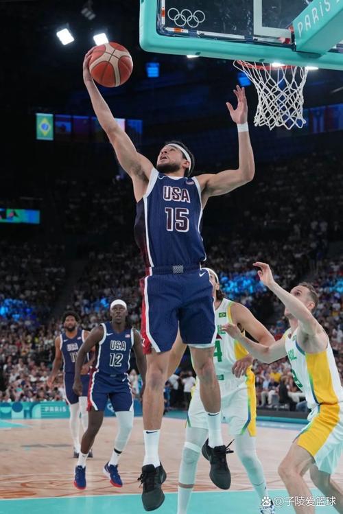 善战!布克成太阳队史第一个在开季前7场砍至少200分50助球员