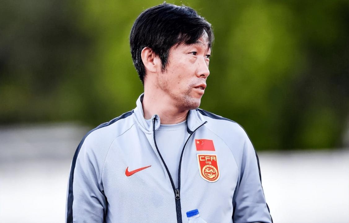 足球报:国足过往三任外教都不尽如人意,给本土教练机会可以理解