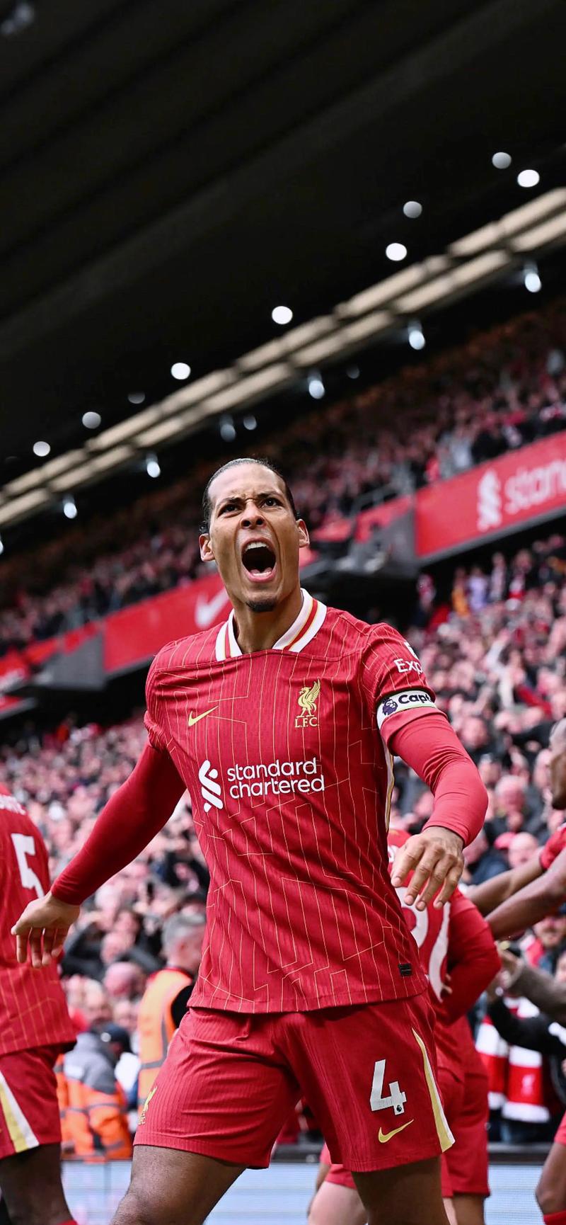 本赛季英超成功传球榜：范戴克第二，中场仅安德森、苏维门迪