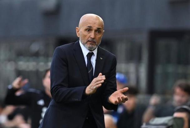 意媒:凯利和卡巴尔即将伤愈复出,斯帕莱蒂可能考虑变阵四后卫