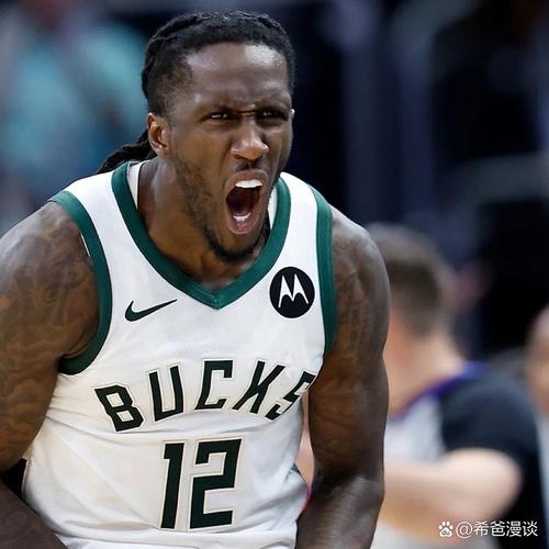 雄鹿折损一员大将!普林斯本赛季场均6.1分1.6板 三分命中率42.9%