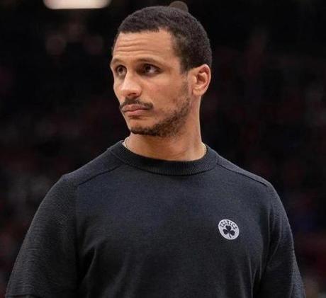 马祖拉：怀特肩负着重要责任 今晚他用得分帮我们赢球