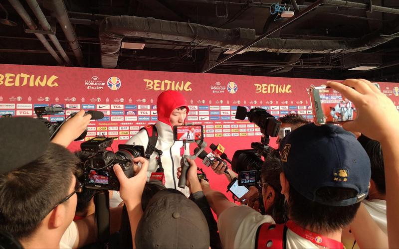 真要走?苏群:卢的发言让我不安 没揽责却似乎在说责任在管理层