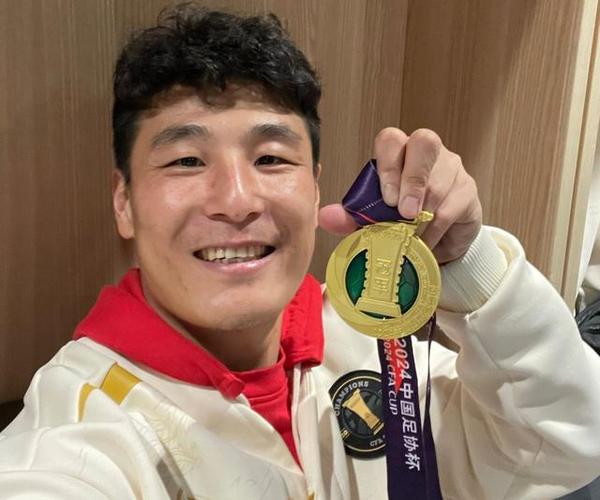 武磊:这次夺冠没前几年那么兴奋,希望我们能继续保持下去