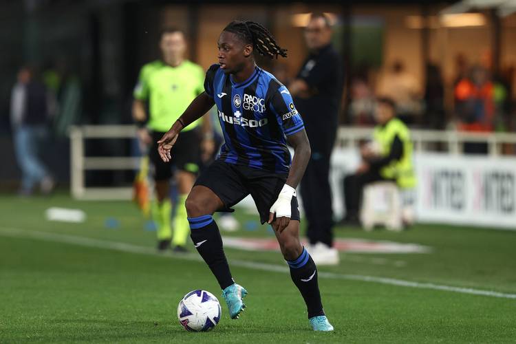 罗马诺：内马尔的合同年底到期，受伤前有几家俱乐部一直在关注他