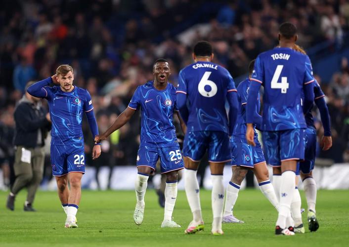 亿元中场！TA：恩佐赖斯凯塞多是成功案例，有钱应投资全能中场